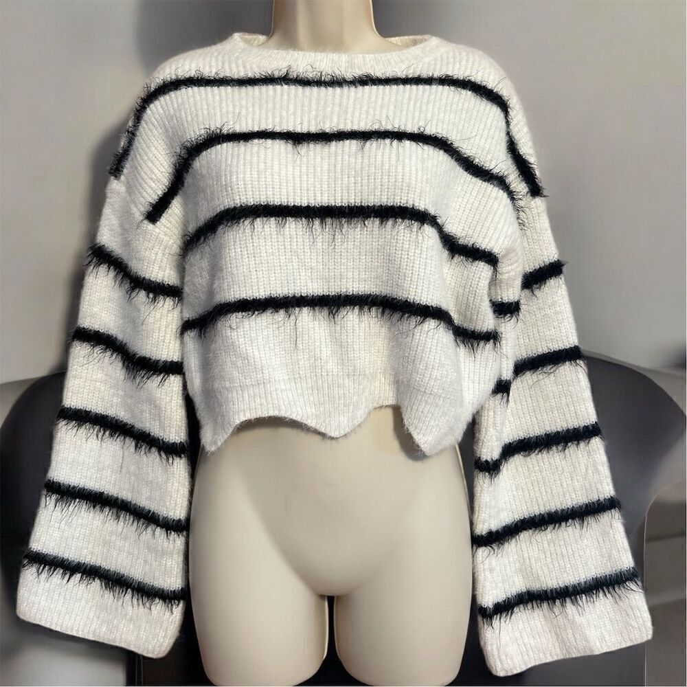 GB Striped Cropped Eyelash Sweater Ivory/Black Pullover Long Bell Sleeve